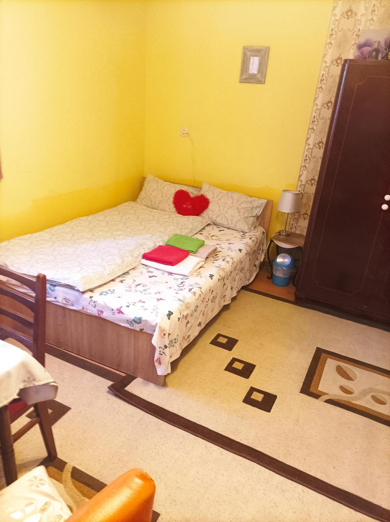 Apartament Cu Doua Camere Si Gradina Kolozsvár Kültér fotó