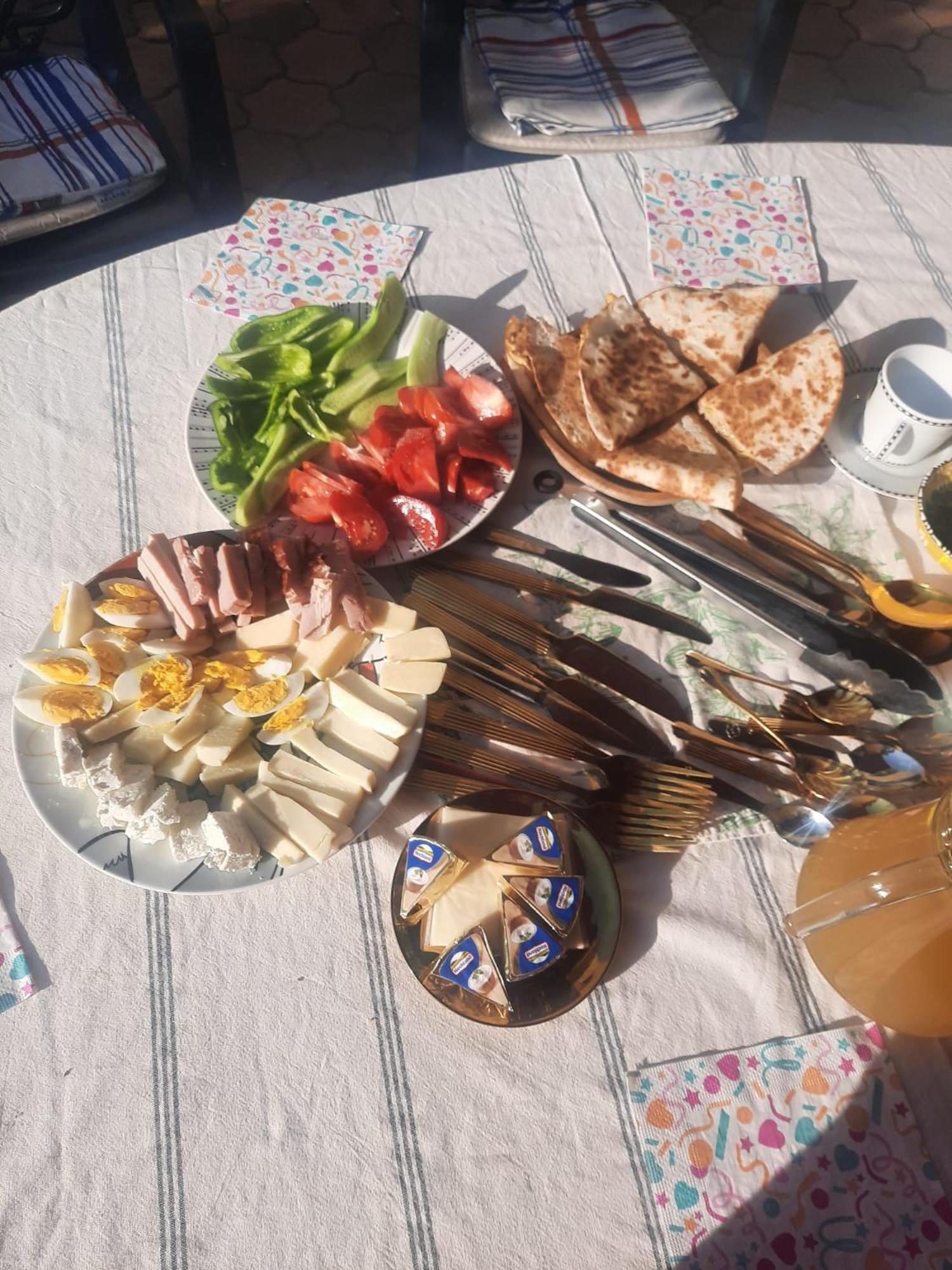 Apartament Cu Doua Camere Si Gradina Kolozsvár Szoba fotó